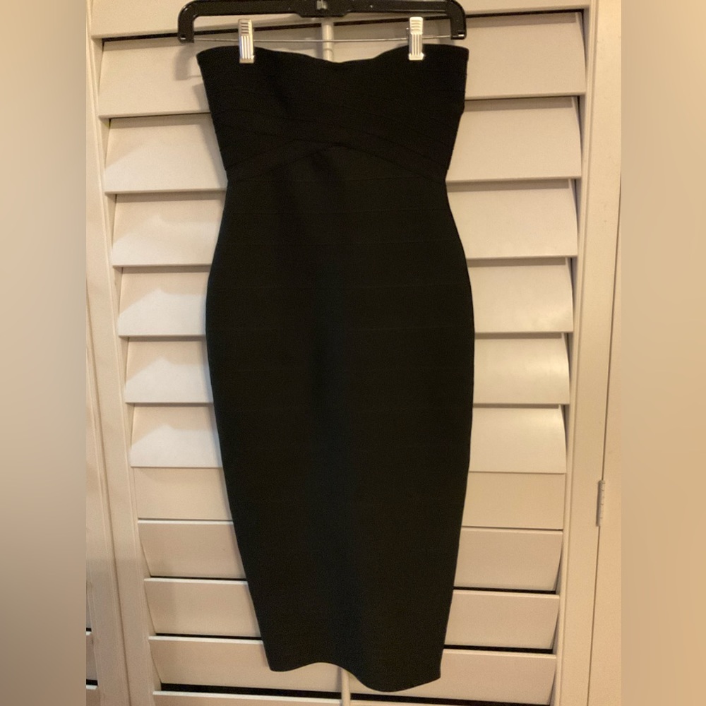 NWOT black strapless body-con midi dress